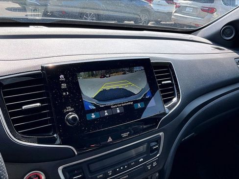 Used 2022 Honda Passport TrailSport image 13