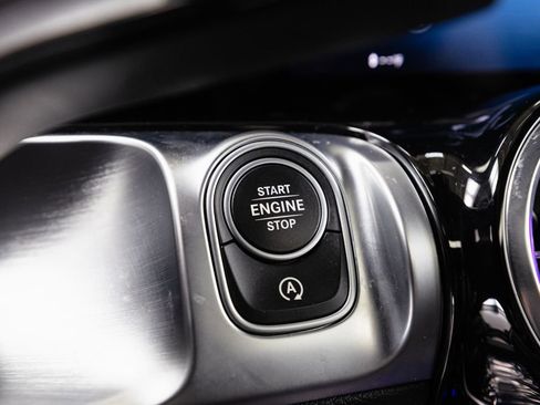 Used 2023 Mercedes-Benz GLB 250 4MATIC image 16