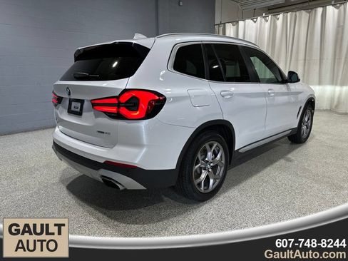 Used 2022 BMW X3 xDrive30i w/ Convenience Package AWD/4WD image 3