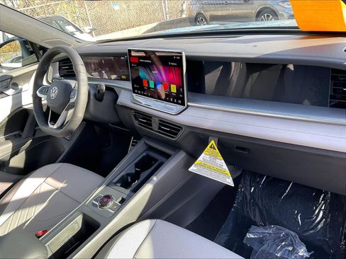 New 2026 Volkswagen Tiguan SE R-Line image 10