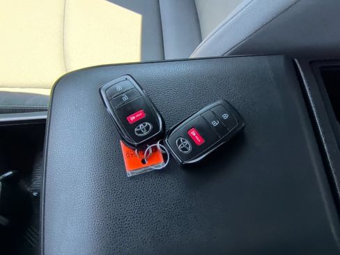 Used 2024 Toyota Tacoma SR5 RWD image 45
