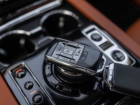Certified 2025 Rolls-Royce Cullinan Black Badge w/ Leather Finishing Pack AWD/4WD image 55