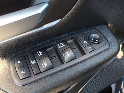 Used 2020 RAM 1500 Big Horn image 19