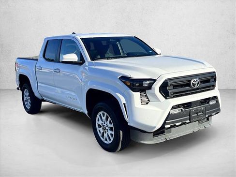 Certified 2024 Toyota Tacoma SR5 image 3