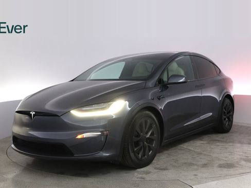 Used 2023 Tesla Model X AWD/4WD image 2