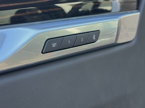 New 2025 Cadillac Escalade Premium Luxury image 7