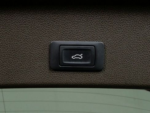 Used 2016 Audi A4 2.0T Premium Plus image 31