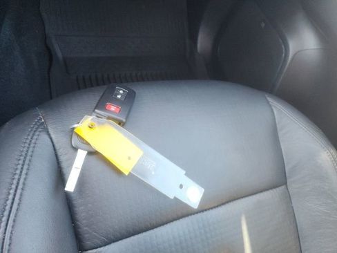 Used 2021 Toyota Tacoma Limited w/ Nightshade Package image 15