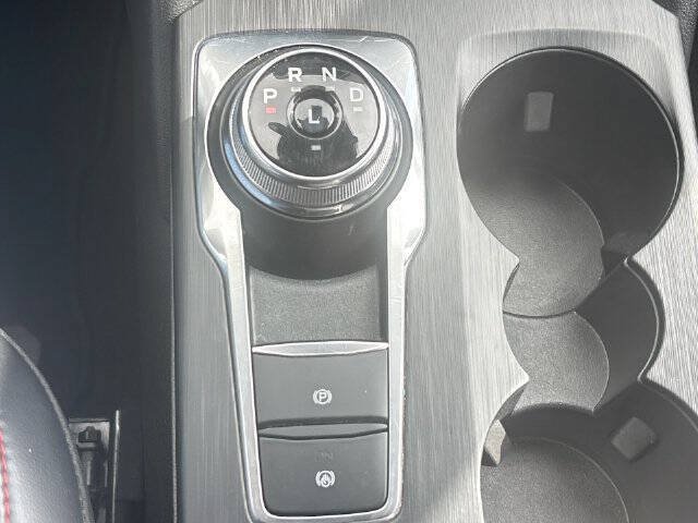 Used 2025 Ford Escape ST-Line Select AWD/4WD image 16