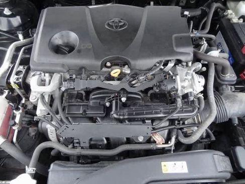 Used 2021 Toyota Camry SE image 31