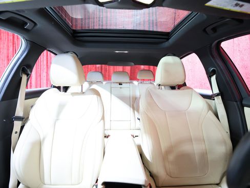 Used 2021 BMW 330i Sedan w/ Convenience Package image 24