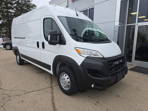 Used 2023 RAM ProMaster 2500 w/ Driver Convenience Group image 1