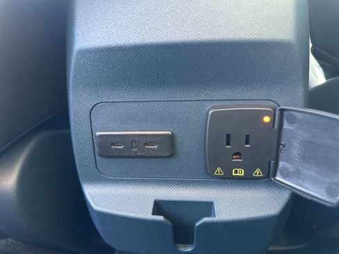 New 2026 Ford Maverick Lariat w/ Black Appearance Package image 29