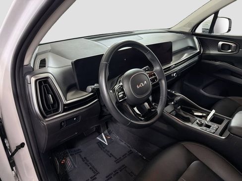 Used 2025 Kia Sorento S AWD/4WD image 12