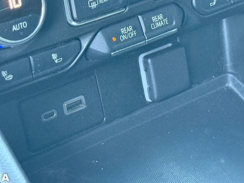 Used 2021 Chevrolet Tahoe LT image 23