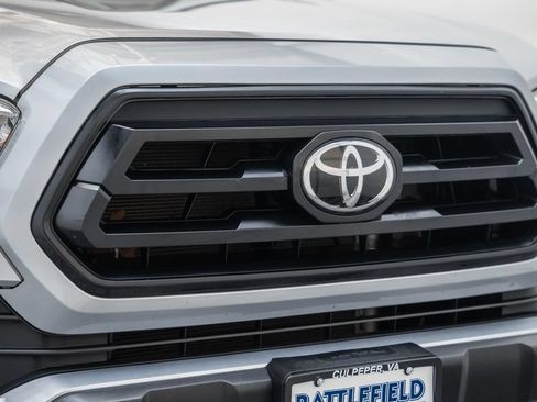 Certified 2021 Toyota Tacoma SR AWD/4WD image 13