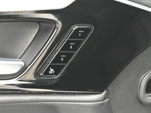 Used 2023 Acura MDX w/ Technology Package AWD/4WD image 6