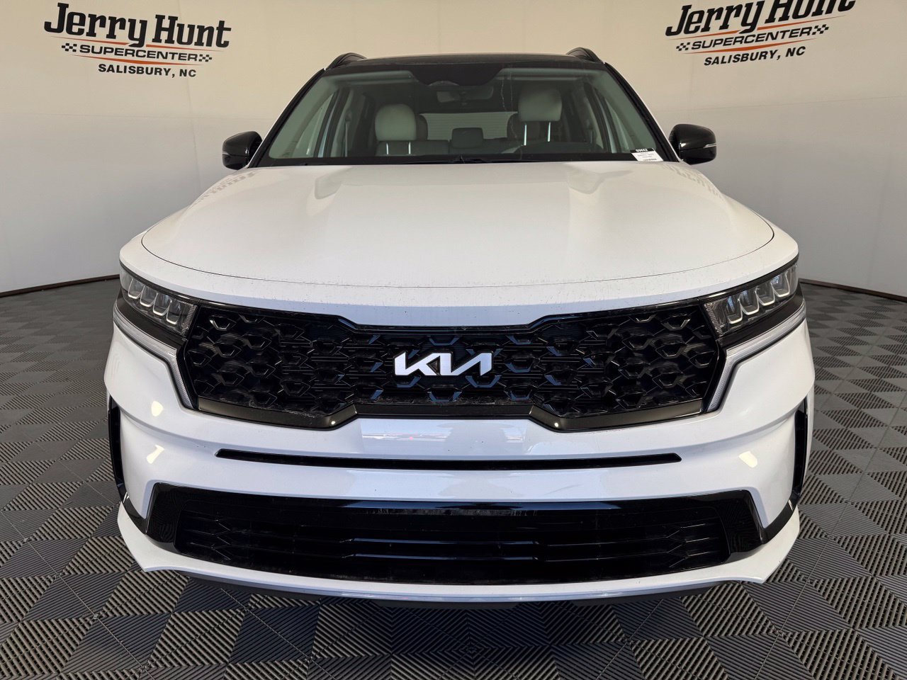 Used 2023 Kia Sorento S w/ Panoramic Sunroof Package FWD image 4