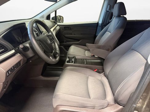 Used 2018 Honda Odyssey EX image 11