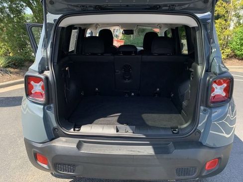 Used 2018 Jeep Renegade Altitude w/ Safety & Security Group AWD/4WD image 31