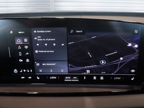 Used 2025 Audi Q6 e-tron Premium w/ Convenience Package RWD image 25
