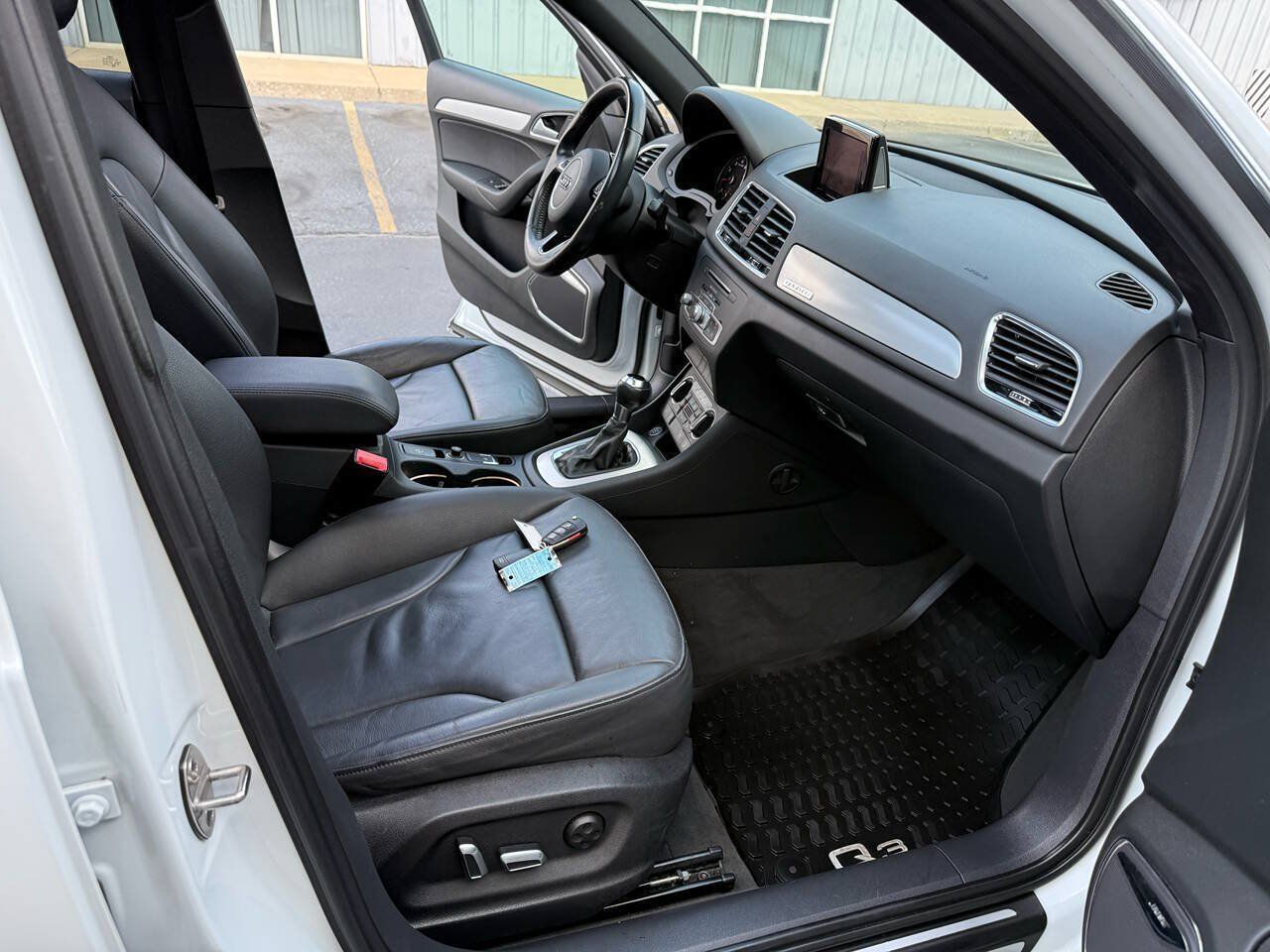Used 2018 Audi Q3 2.0T Premium Plus AWD/4WD image 19