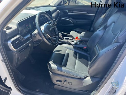 Certified 2024 Kia Telluride S w/ S Sunroof Package FWD image 9
