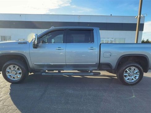 Used 2024 Chevrolet Silverado 3500 High Country w/ Technology Package image 5