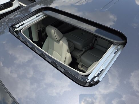 New 2026 Honda Odyssey Touring image 3