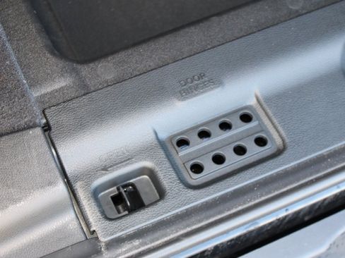 Used 2018 Jeep Wrangler Unlimited Rubicon image 35