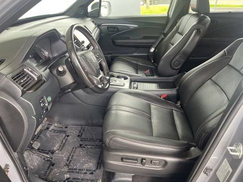 Used 2023 Honda Passport TrailSport image 23