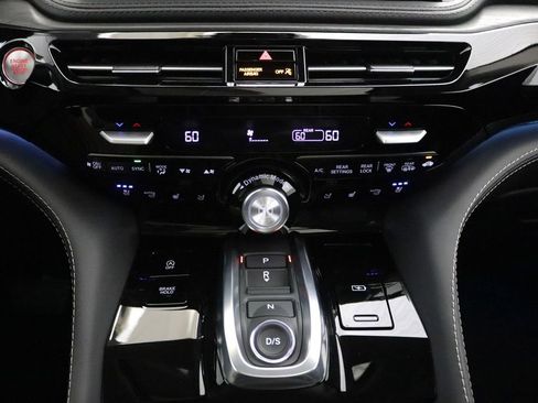 Certified 2026 Acura MDX SH-AWD w/ Advance Package image 28