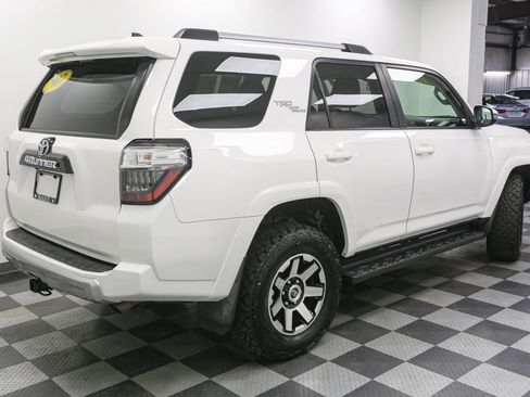 Used 2017 Toyota 4Runner TRD Off-Road Premium image 9