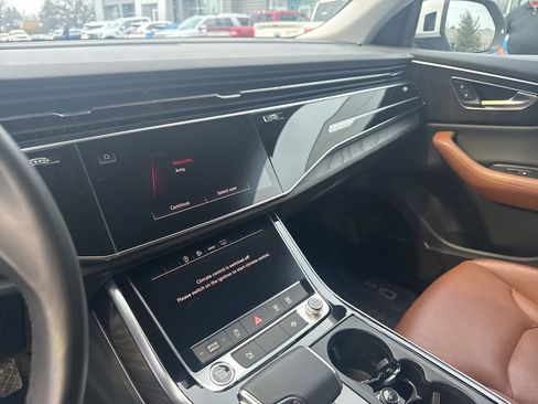 Used 2022 Audi Q8 Premium Plus w/ Premium Plus Package image 14