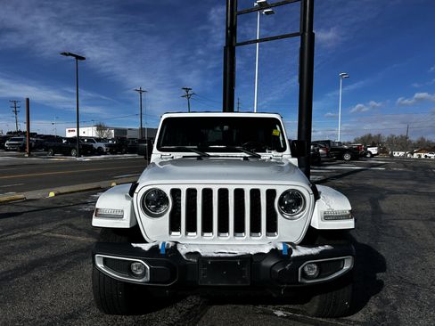 Used 2023 Jeep Wrangler Sahara w/ Cold Weather Group image 9