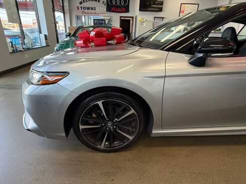 Used 2019 Toyota Camry XSE w/ Navigation Package image 7
