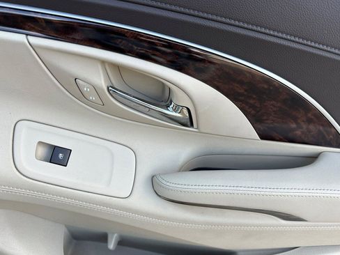 Used 2015 Buick LaCrosse Premium image 20