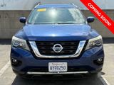 Used 2017 Nissan Pathfinder SV image 3