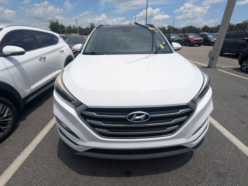 Used 2017 Hyundai Tucson Value FWD image 2