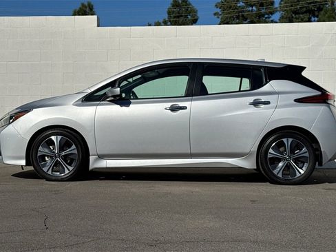 Used 2020 Nissan Leaf SV w/ SV Technology Package image 9