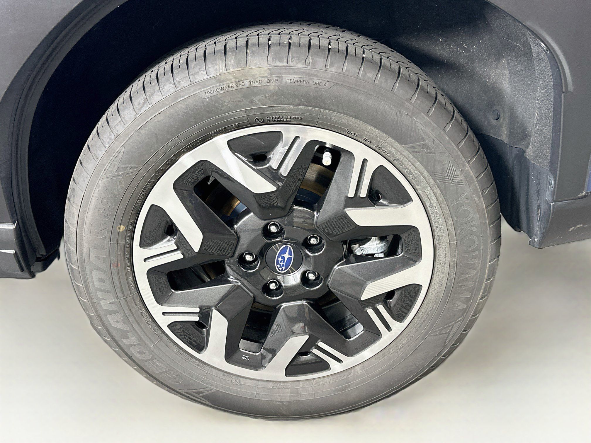 Used 2025 Subaru Forester AWD/4WD image 11