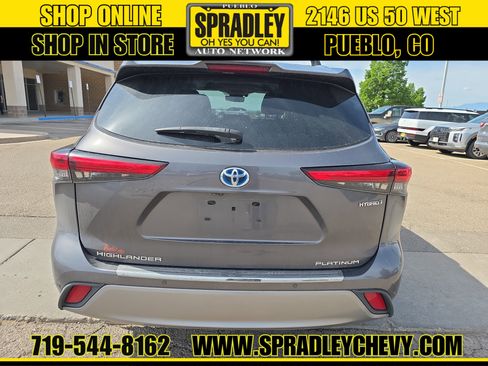 Used 2021 Toyota Highlander Platinum AWD/4WD image 4