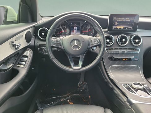 Used 2019 Mercedes-Benz GLC 300 image 9