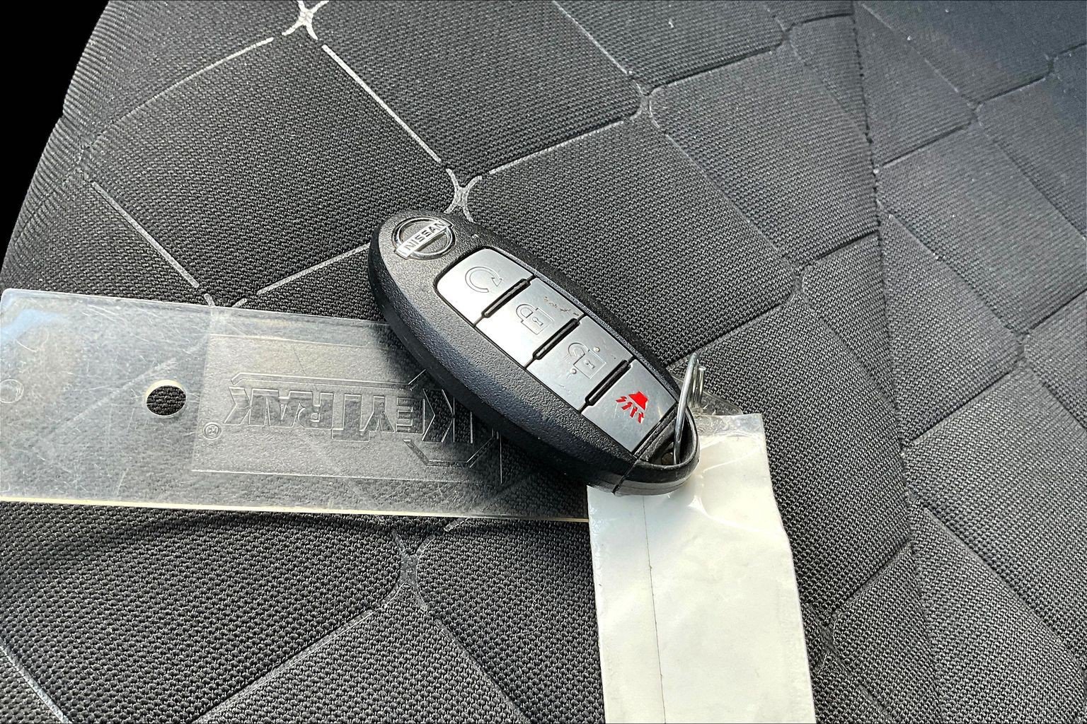 Used 2018 Nissan Kicks SV FWD image 29