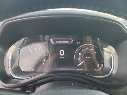 Used 2023 RAM 1500 Laramie AWD/4WD image 29
