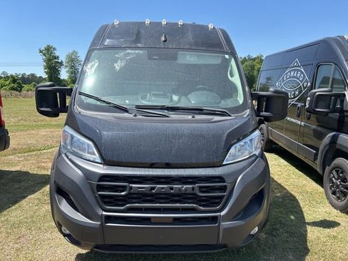 Used 2023 RAM ProMaster 2500 w/ Black Appearance Package FWD image 17