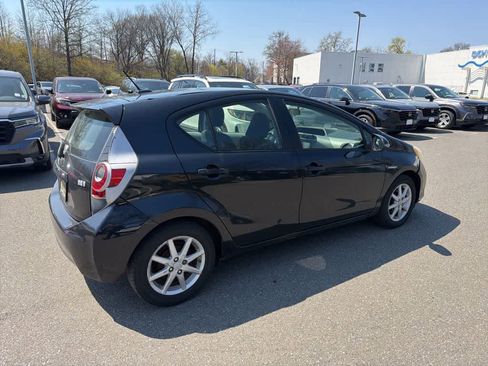 Used 2012 Toyota Prius C Three image 9