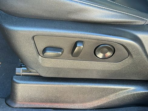 Used 2021 Chevrolet Tahoe Z71 image 11