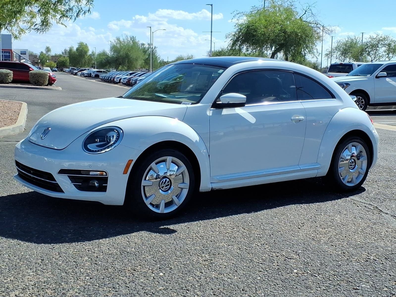 Used 2019 Volkswagen Beetle 2.0T SE FWD image 3