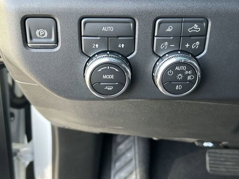Used 2026 GMC Sierra 1500 SLT w/ SLT Premium Plus Package AWD/4WD image 18